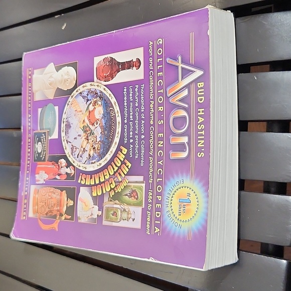 Bud Hastins Avon Collctors Encyclopedia 2008 Softcover Book - Picture 6 of 7